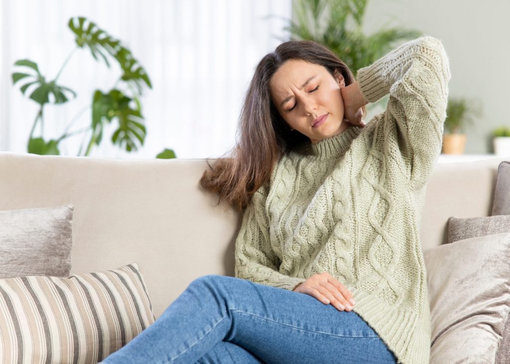 Nackenschmerzen im Alltag – Verspannungen im Schulter-Nacken-Bereich